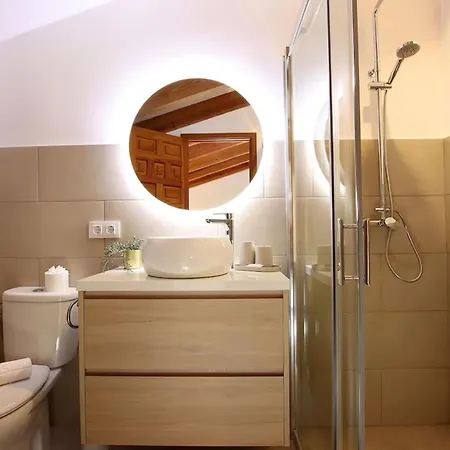 Alordes- Ein Rustikales Haus Mit Fantastischer Aussicht By Interhome Pollença