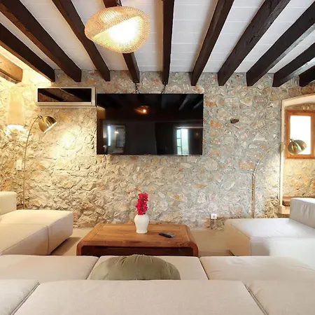 Alordes- Ein Rustikales Haus Mit Fantastischer Aussicht By Interhome Feriehus Pollença