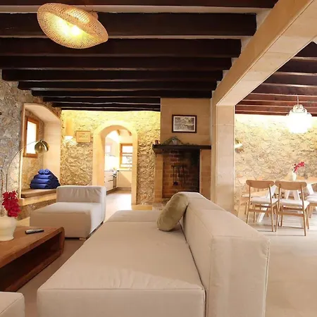 Alordes- Ein Rustikales Haus Mit Fantastischer Aussicht By Interhome *