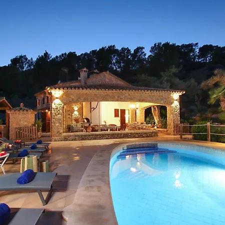 Alordes- Ein Rustikales Haus Mit Fantastischer Aussicht By Interhome