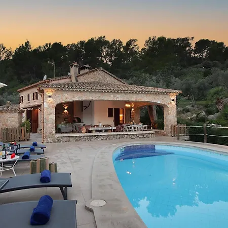 Holiday home Alordes- Ein Rustikales Haus Mit Fantastischer Aussicht By Interhome