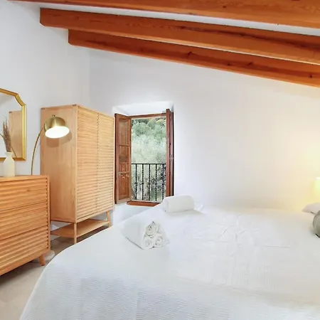 Alordes- Ein Rustikales Haus Mit Fantastischer Aussicht By Interhome