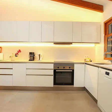 Alordes- Ein Rustikales Haus Mit Fantastischer Aussicht By Interhome Holiday home Pollenca