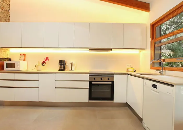 Alordes- Ein Rustikales Haus Mit Fantastischer Aussicht By Interhome Hébergement de vacances Pollença